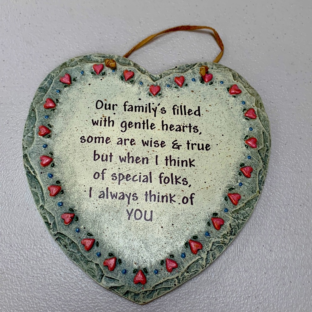 💗 Family Heart Plaque Hand Painted NWT 7 1/2” x 7 1/2”